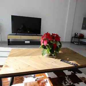 Sun, Sea And Rocks Apartment
